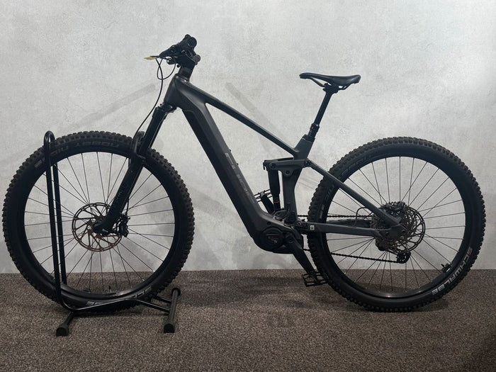 Cube Stereo 140 Hybrid Race