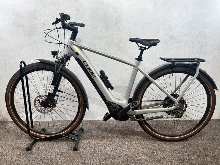 Cube Touring Hybrid Pro